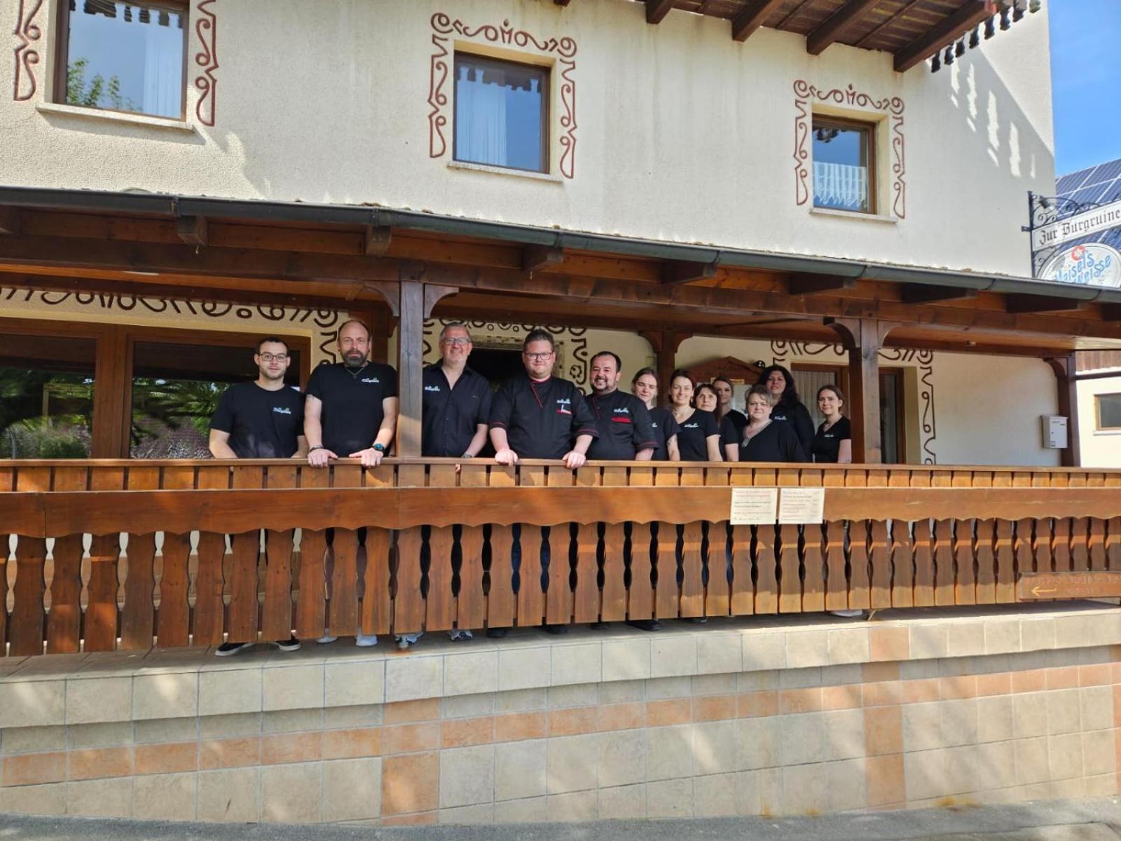 Gasthof Zur Burgruine Pottenstein Exterior foto